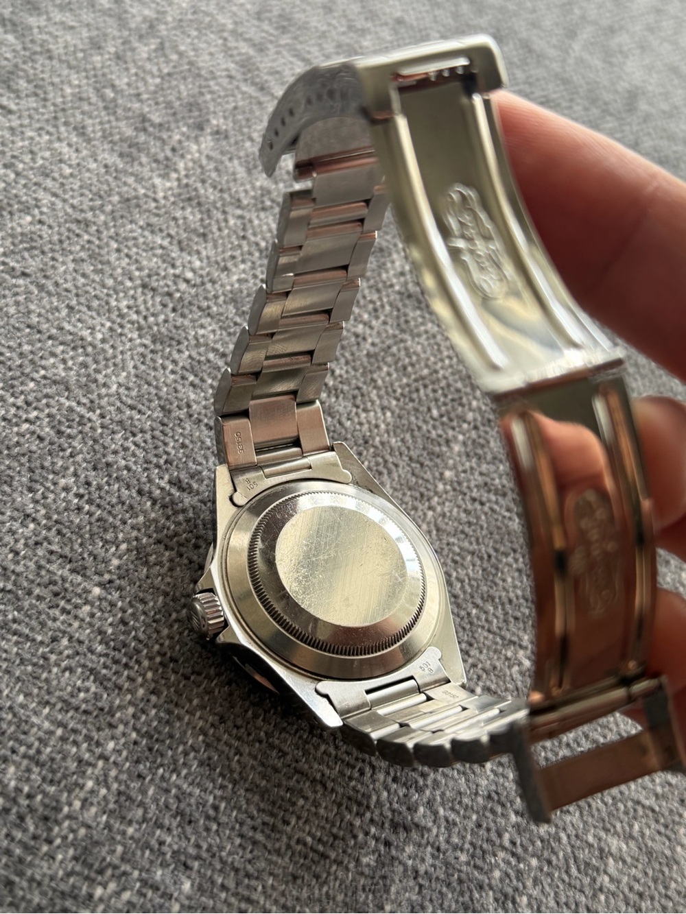 ROLEX Submariner Date 40mm Black Bezel 16610 Watch - Picture 5 of 15